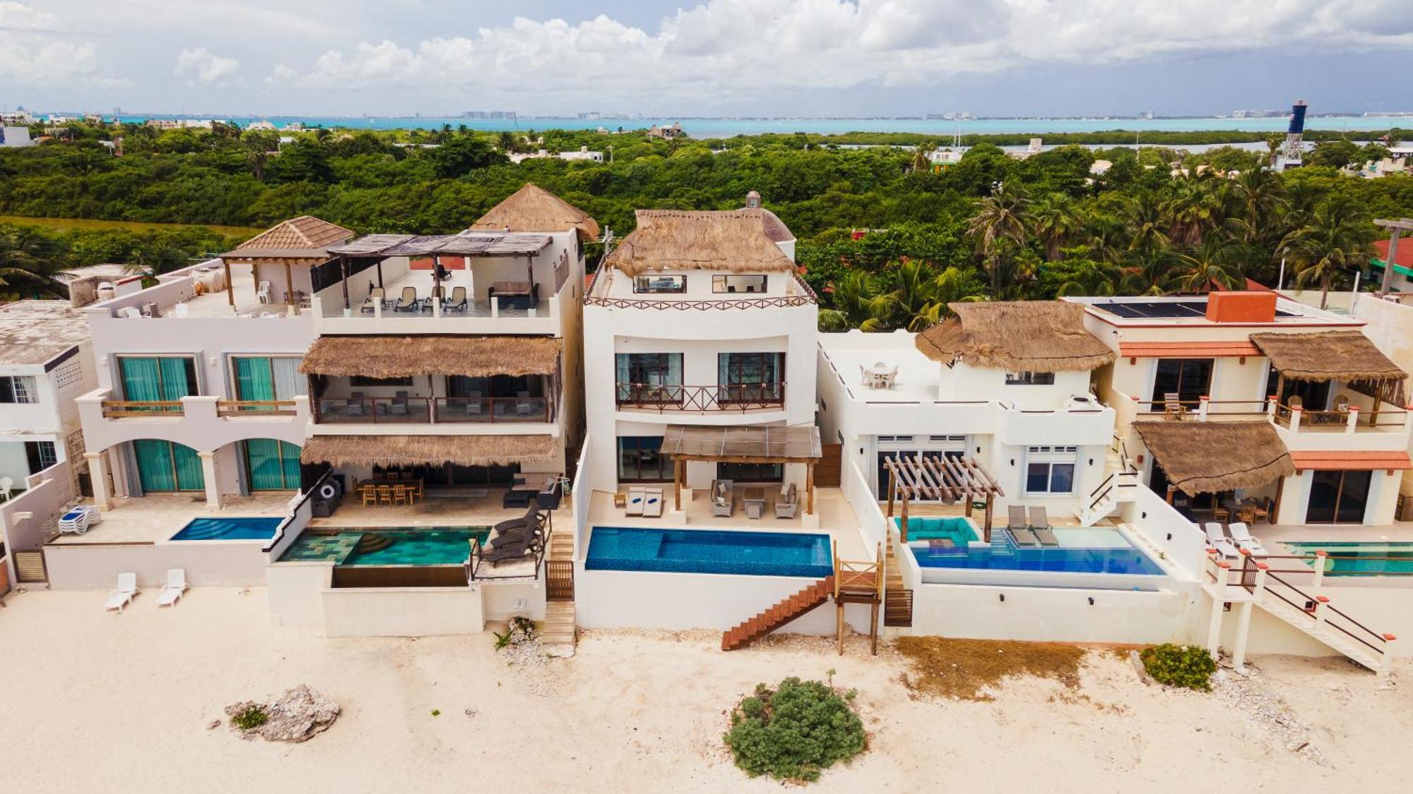 Casa Javi- Ocean Front Located Mid Isla Mujeres Villa Exterior photo